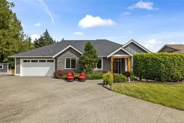 679 Chelsea Pl, Qualicum Beach BC V9K 1C3 - 3 bed, 2 bath property for sale in Qualicum Beach