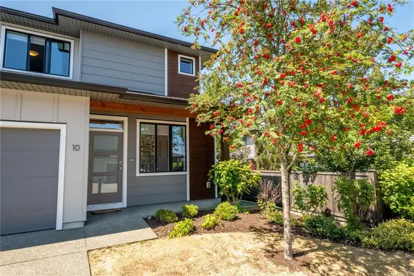 2607 Kendal Ave #10, Cumberland BC V0R 1S0 - 3 bed, 3.0 bath in Cumberland