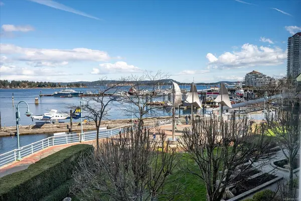 38 Front St #TH10, Nanaimo BC V9R 0B8 - 2 bed, 3.0 bath in Nanaimo
