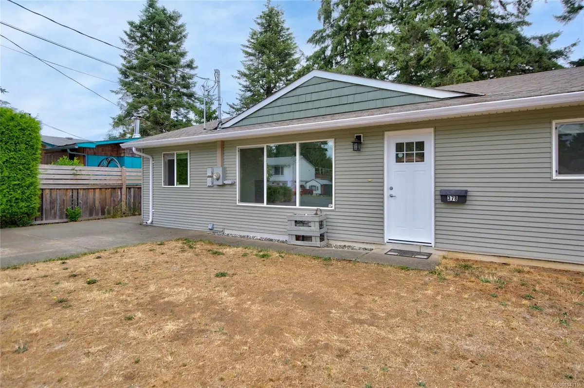 378 Denman St, Comox BC V9M 3A8