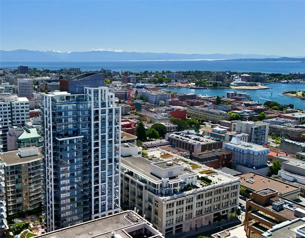 777 Herald St #1301, Victoria BC V8T 0C7
