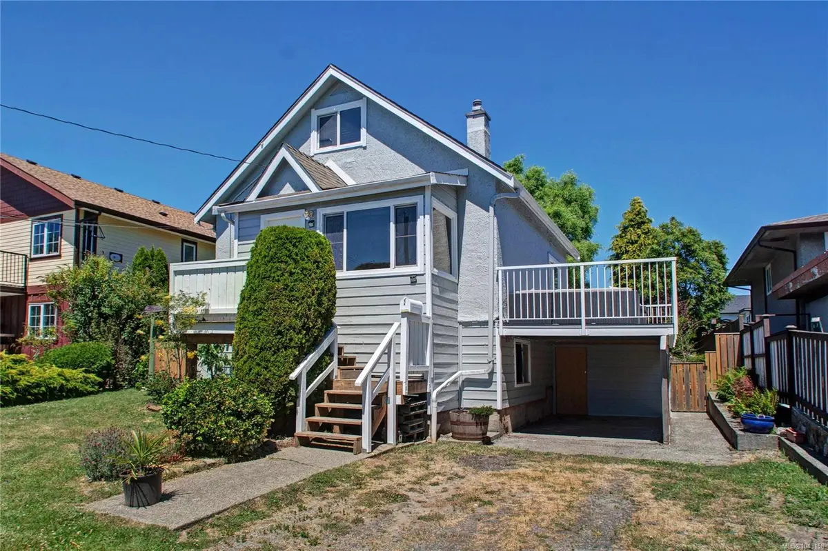 236 Crease Ave, Saanich BC V8Z 1S9