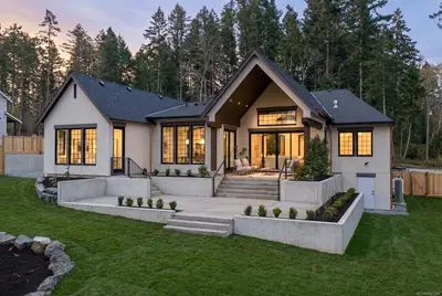 10600 Derrick Rd, North Saanich BC V8L 5M8