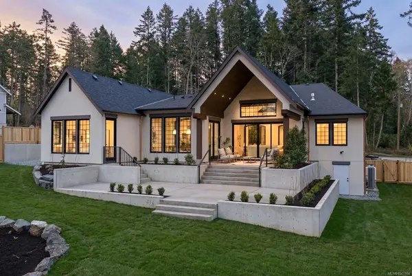 10600 Derrick Rd, North Saanich BC V8L 5M8 - 3 bed, 3.0 bath in North Saanich