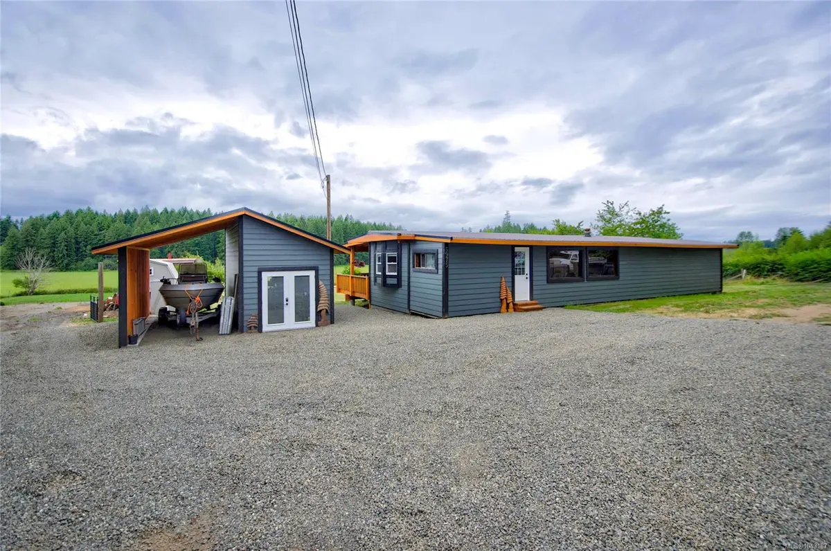 5975 Island Hwy N, Merville BC V9J 1T4