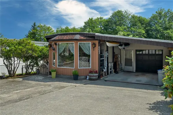 6045 Hunt St, Port Hardy BC V0N 2P0 - 2 bed, 1 bath property for sale in Port Hardy