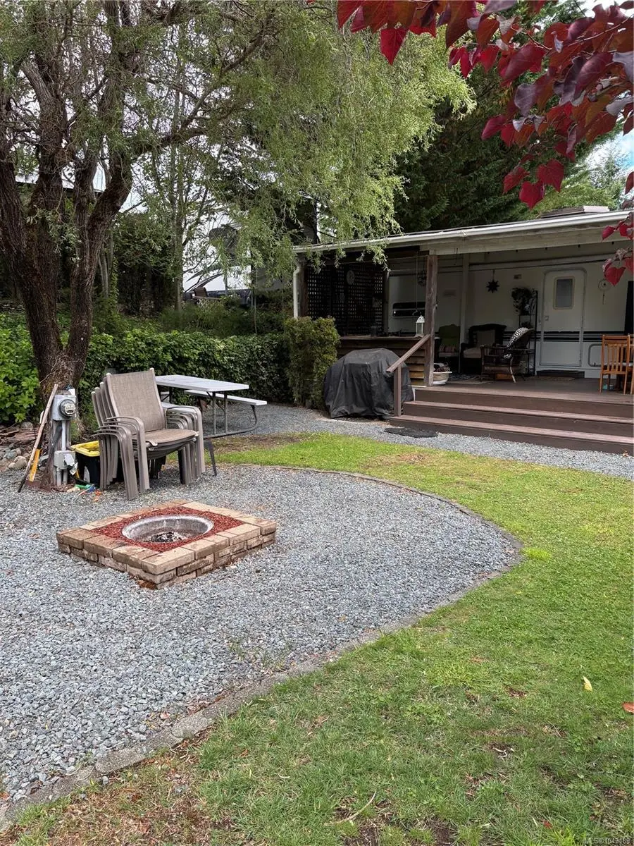 2650 Turnbull Rd #G8, Qualicum Beach BC V9K 2R2
