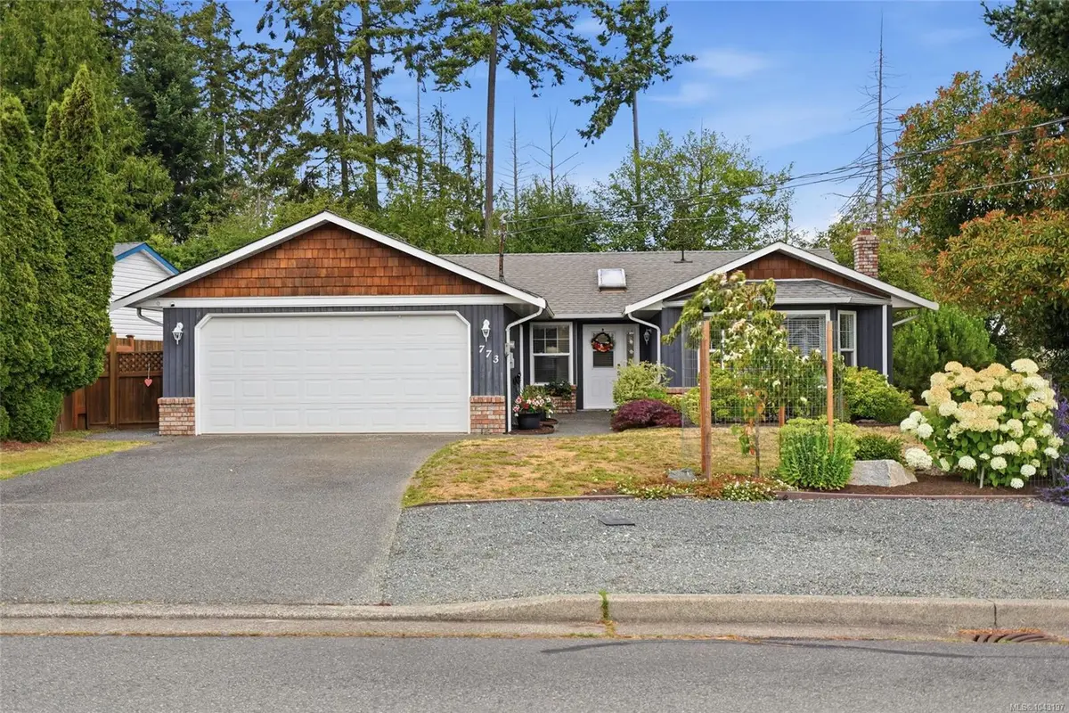 773 Forsyth Ave, Parksville BC V9P 1E5