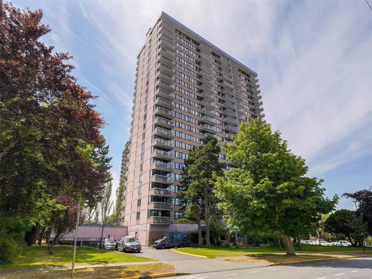 647 Michigan St #1810, Victoria BC V8V 1S9