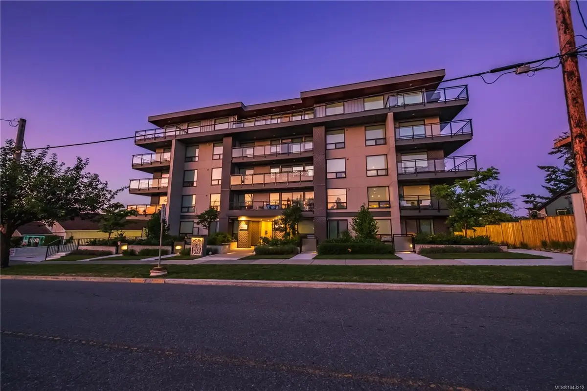 119 Haliburton St #407, Nanaimo BC V9R 4V8