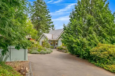 881 Grouse Pl, Nanaimo BC V9T 5A4