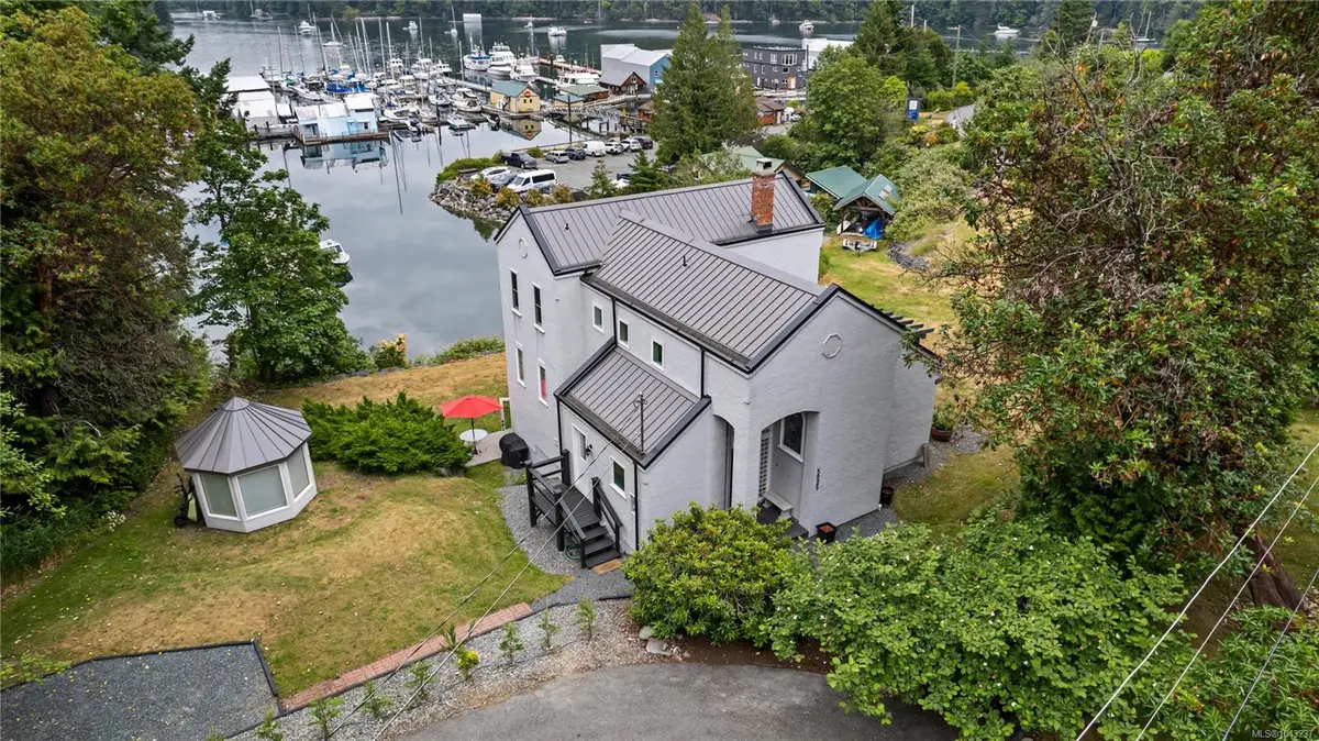 5025 Genoa Bay Rd, Duncan BC V9L 5Y6