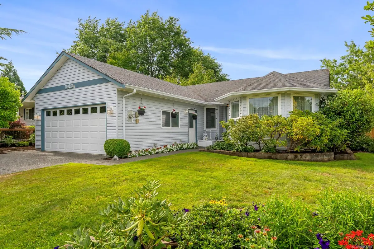 1413 Canso Ave, Comox BC V9M 3C3