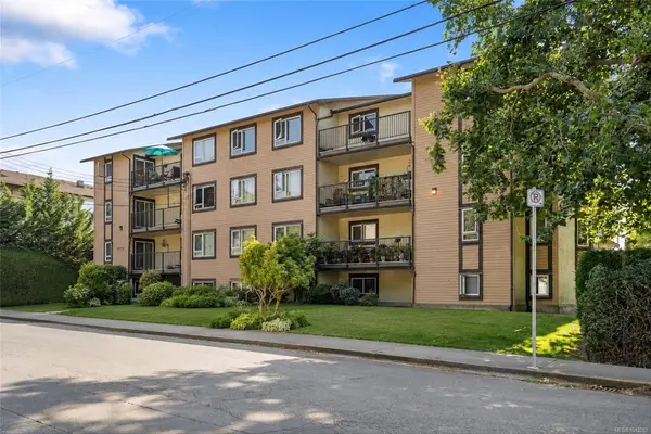 3258 Alder St #402, Saanich BC V8X 1P2 - 2 bed, 1.0 bath in Saanich