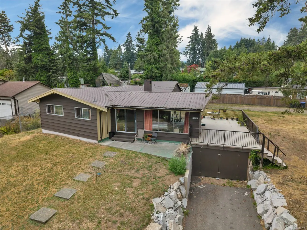 3479 Fraser Rd, Courtenay BC V9N 9P5