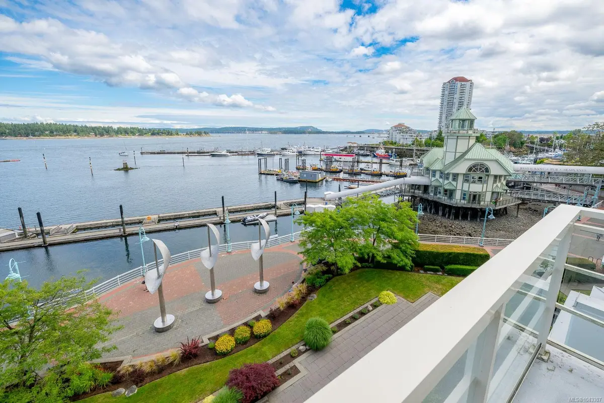 38 Front St #103, Nanaimo BC V9R 0B8