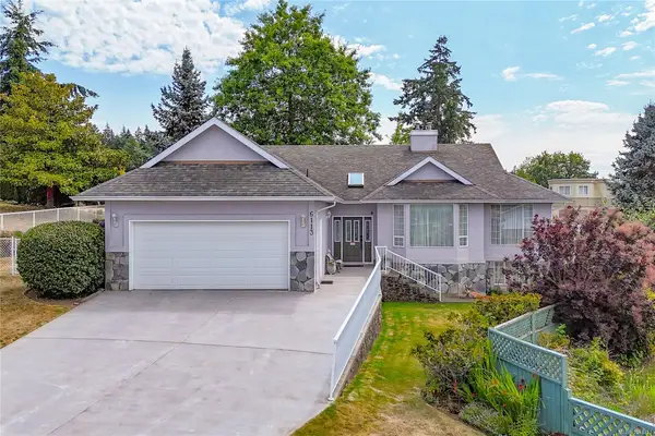 6113 Denali Dr, Duncan BC V9L 5N4 - 4 bed, 3 bath property for sale in Duncan