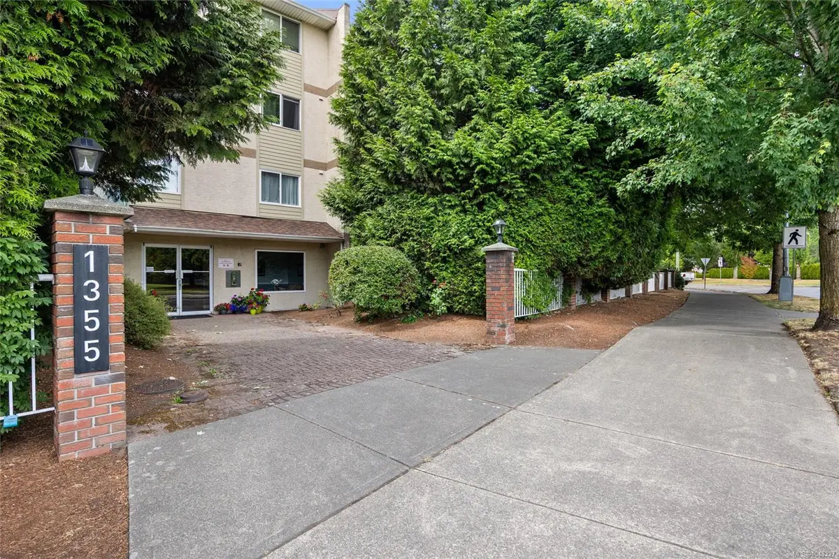 1355 Cumberland Rd #103, Courtenay BC V9N 2G1