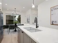 View 10