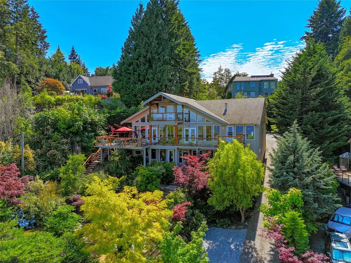 2550 Seaview Rd, Mill Bay BC V8H 1C8