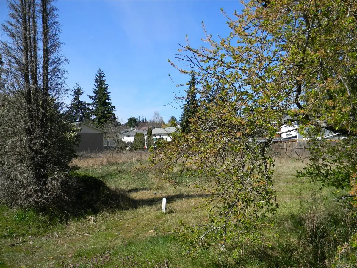 2202 Meredith Rd, Nanaimo BC V9S 2N3