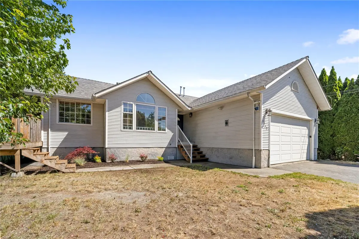 1730 Jingle Pot Rd, Nanaimo BC V9R 6H1