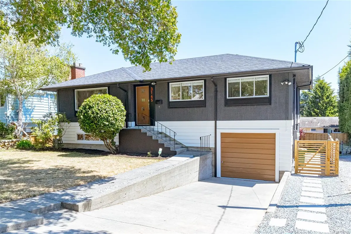 3145 Balfour Ave, Victoria BC V9A 1R9