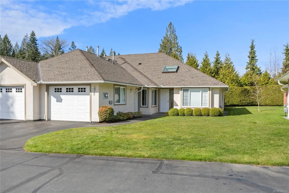 850 Arbutus St #2, Qualicum Beach BC V9K 2M7