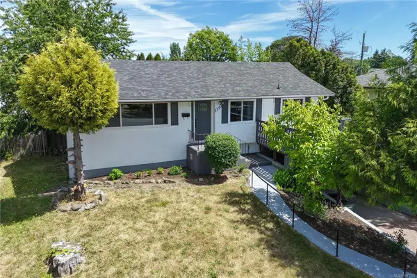 1710 Sprucewood Pl, Saanich BC V8N 1H3 - 6 bed, 2.0 bath in Saanich