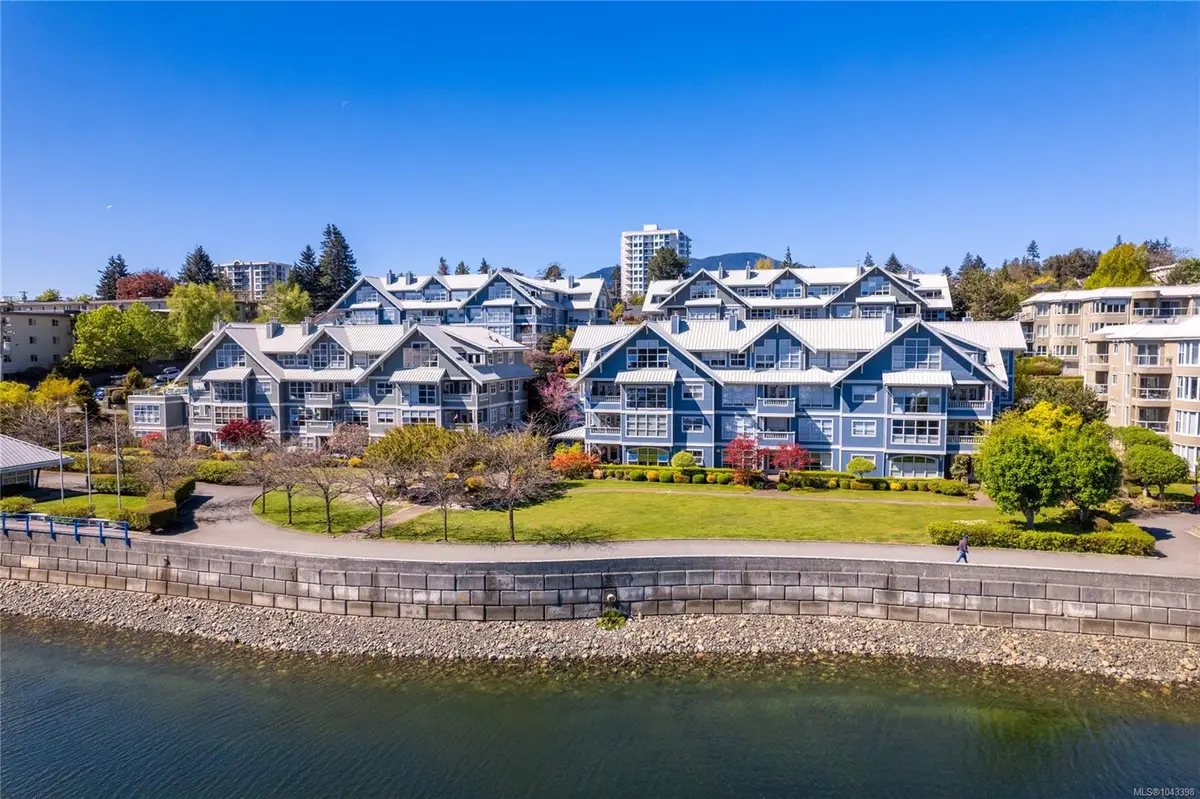 550 Blue Girl Way #101, Nanaimo BC V9S 5T6