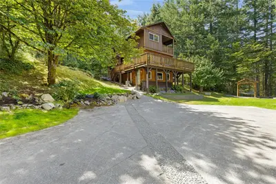 1670 West Shawnigan Lake Rd, Shawnigan Lake BC V0R 2W0