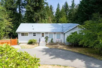 3115 Rinvold Rd, Hilliers BC V9K 1X3