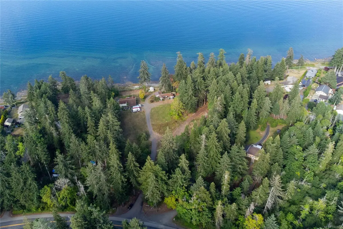 4472 Island Hwy S, Royston BC V9N 9T1