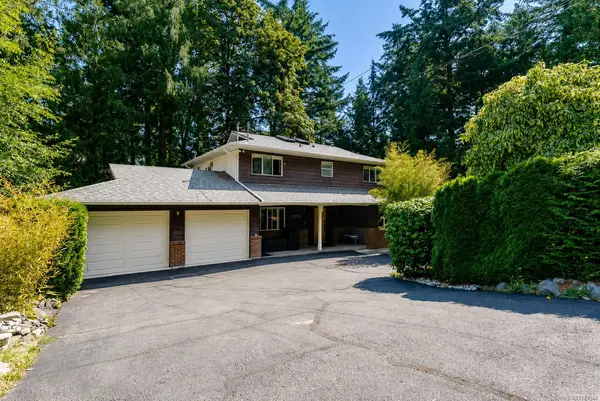 1970 Lands End Rd, North Saanich BC V8L 5J2 - 5 bed, 3.0 bath in North Saanich