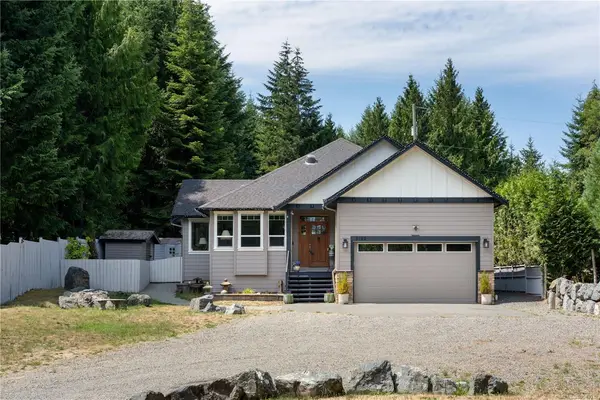 2192 Baron Rd, Cobble Hill BC V8H 0K4 - 3 bed, 2 bath in Cobble Hill