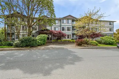 129 Back Rd #204, Courtenay BC V9N 3W5