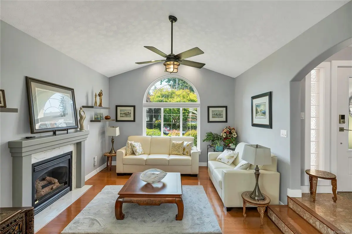 242 Dahl Rd, Campbell River BC V9W 7X8