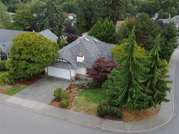 4796 Vista View Cres, Nanaimo BC V9V 1R2 - 5 bed, 3 bath in Nanaimo