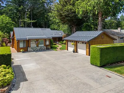 6125 Shoreline Dr, Nanaimo BC V9V 1E2