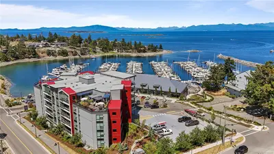 3529 Dolphin Dr #604, Nanoose Bay BC V9P 9J7