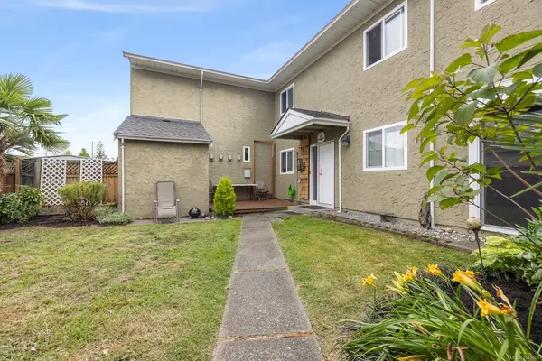 10070 Fifth St #11, Sidney BC V8L 2X9 - 3 bed, 2 bath property for sale in Sidney
