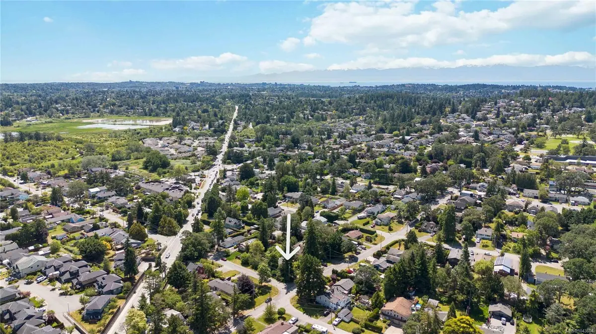 4155 North Rd, Saanich BC V8Z 5H9