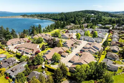 2600 Ferguson Rd #15, Central Saanich BC V8M 2C1