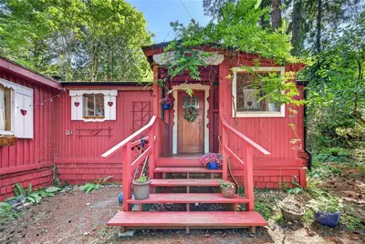 141 Pallot Way, Salt Spring BC V8K 2M5
