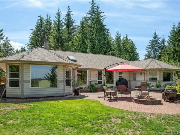 1881 Galvin Pl, Qualicum Beach BC V9K 2V3 - 3 bed, 3 bath property for sale in Qualicum Beach