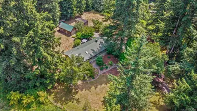 6004 Nelson Rd, Courtenay BC V9J 1N9