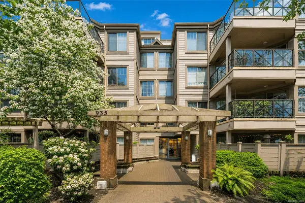935 Johnson St #302, Victoria BC V8V 3N5 - 2 bed, 2 bath property for sale in Victoria