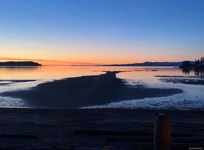 1552 Terrien Rd, Nanoose Bay BC V9P 9C3