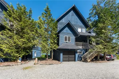 1971 Harbour Dr #401, Ucluelet BC V0R 3A0