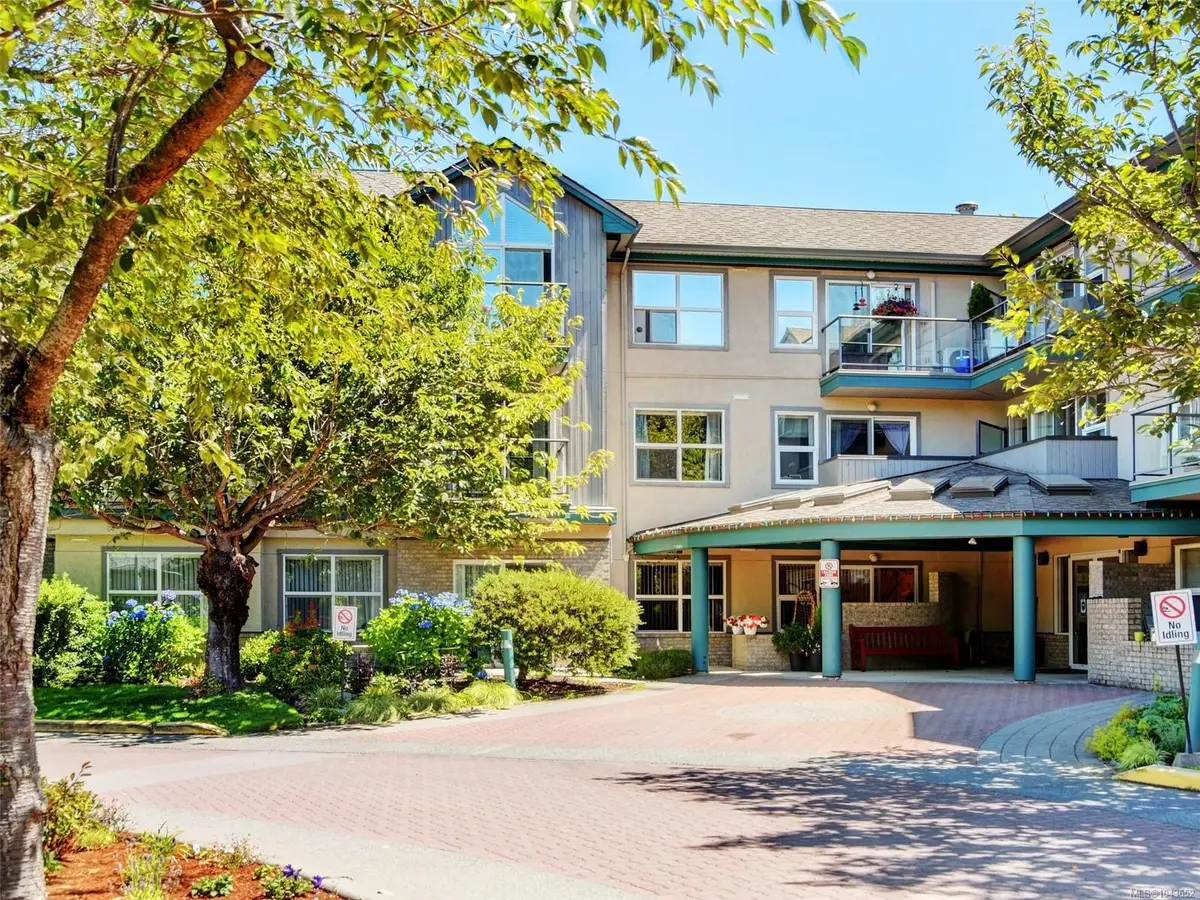 1485 Garnet Rd #304, Saanich BC V8P 5T5